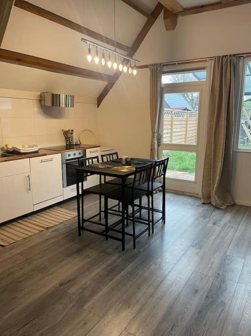 Leuke Bungalow In Noord-Holland Opmeer Exteriör bild